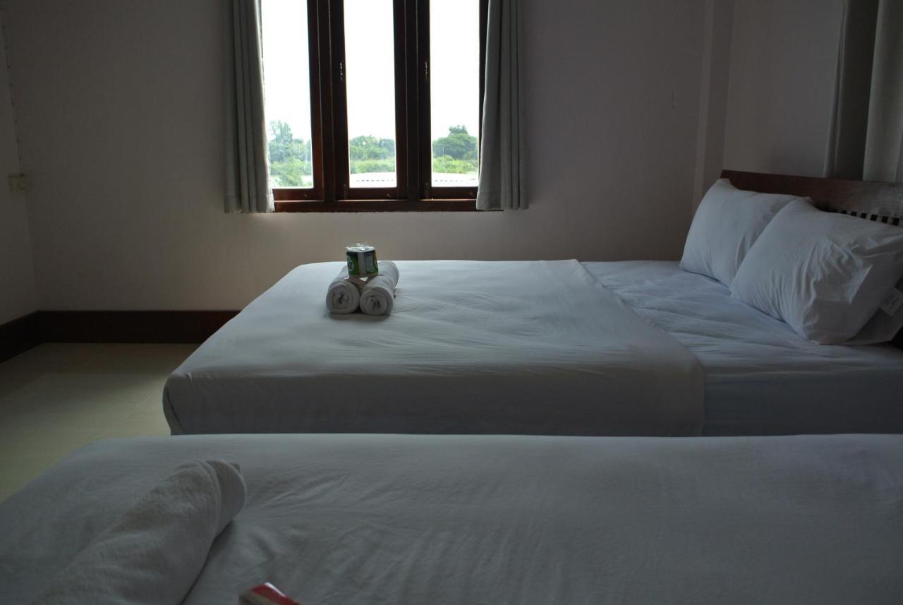 בן דונדט Mama Leurth Sunset Guesthouse חדר תמונה